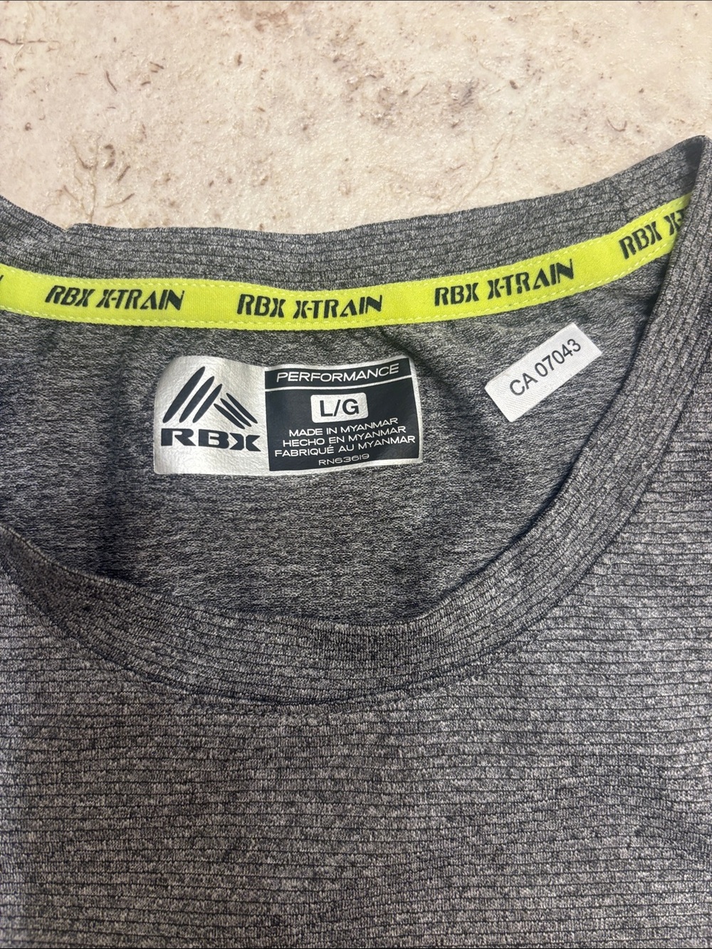 Men’s Workout Shirt Lot - Picture 5 of 8